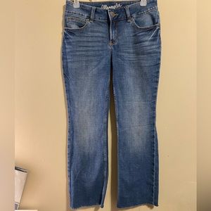 Wrangler frayed bootcut women’s jeans